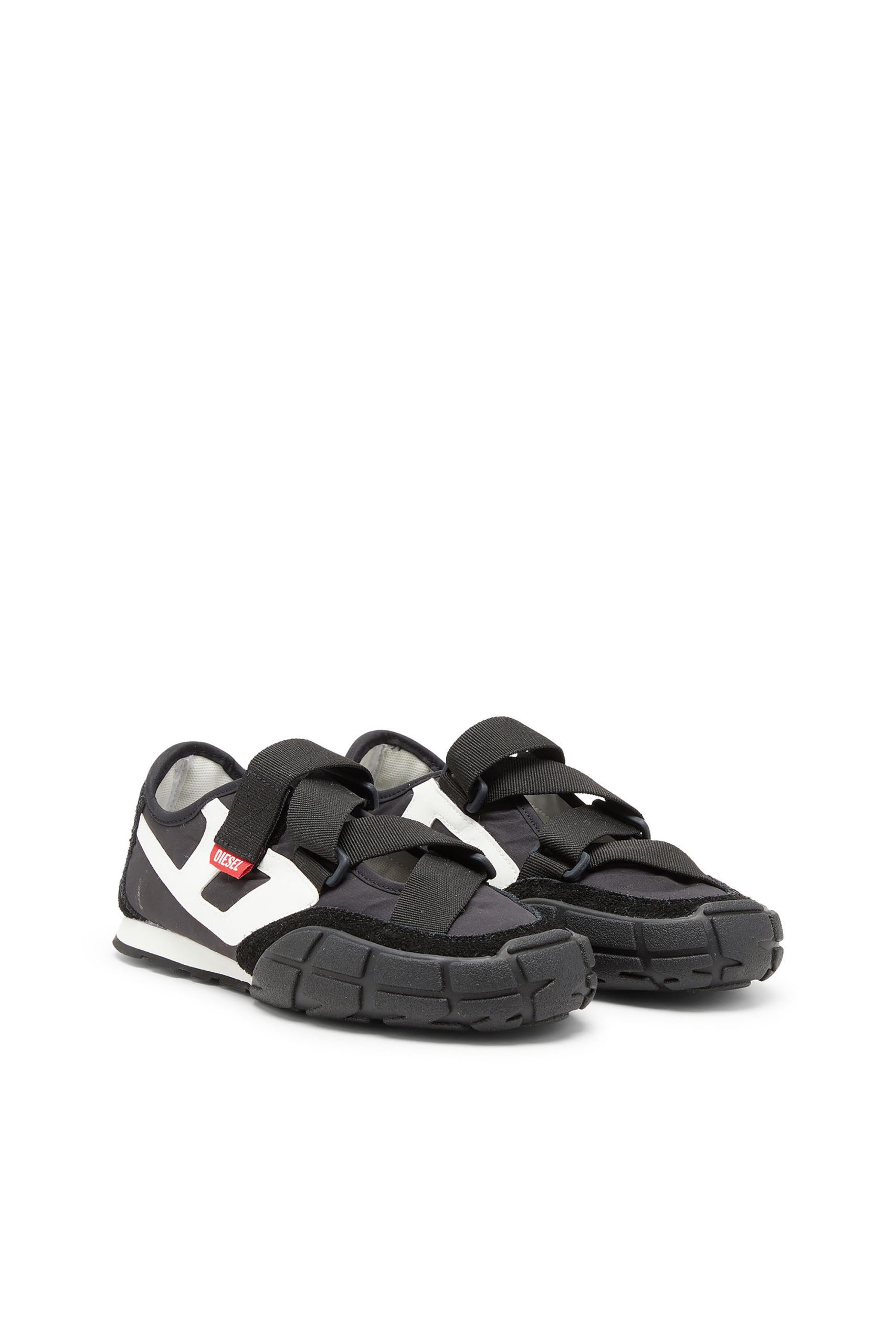 Diesel S-pagodha Slip-on W (Y03732P8404HA931 https://nl.diesel.com/en/sneakers/s-pagodha-slip-on-w-black/Y03732P8404HA931.htm)