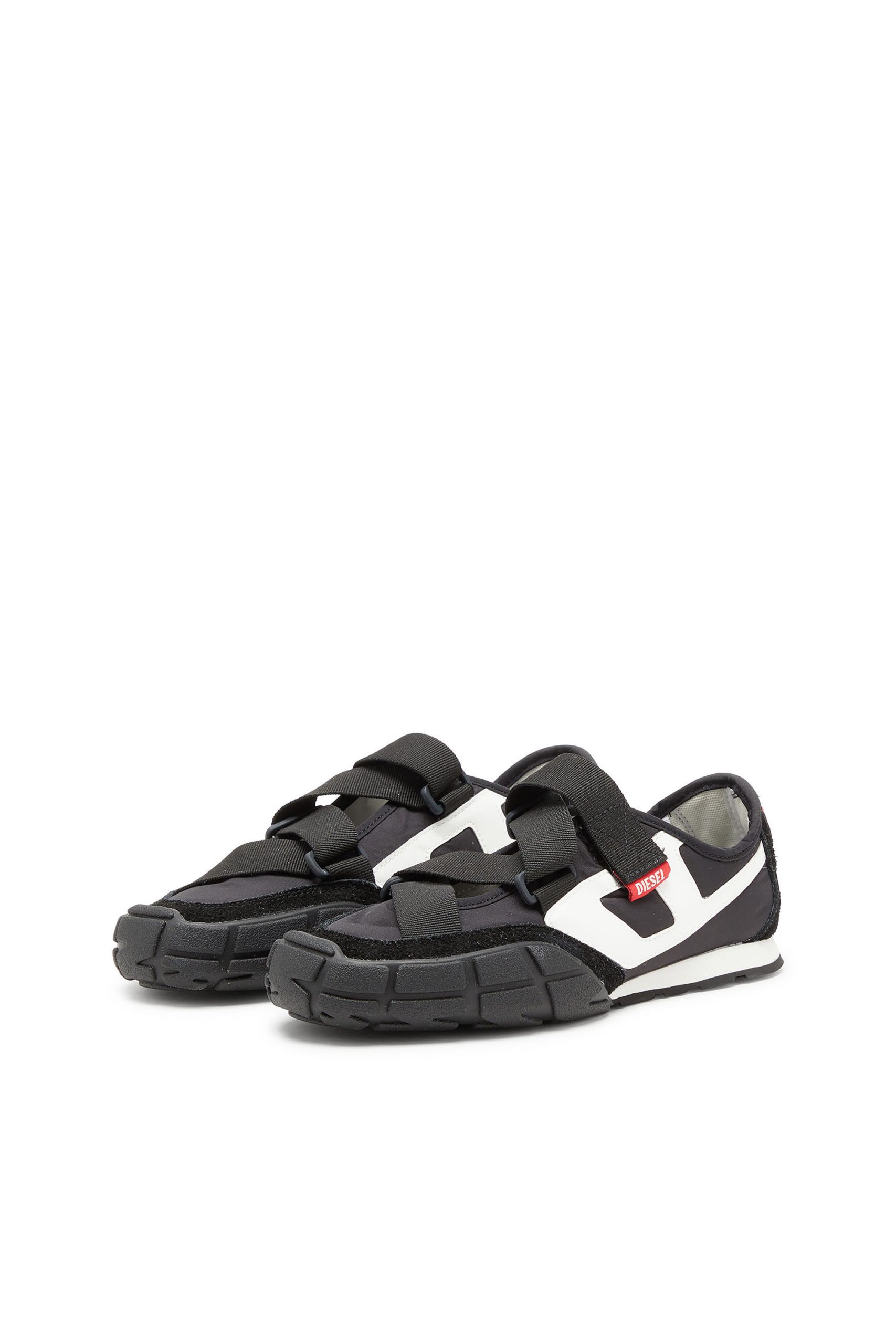 Diesel S-pagodha Slip-on W (Y03732P8404HA931 https://nl.diesel.com/en/sneakers/s-pagodha-slip-on-w-black/Y03732P8404HA931.htm)