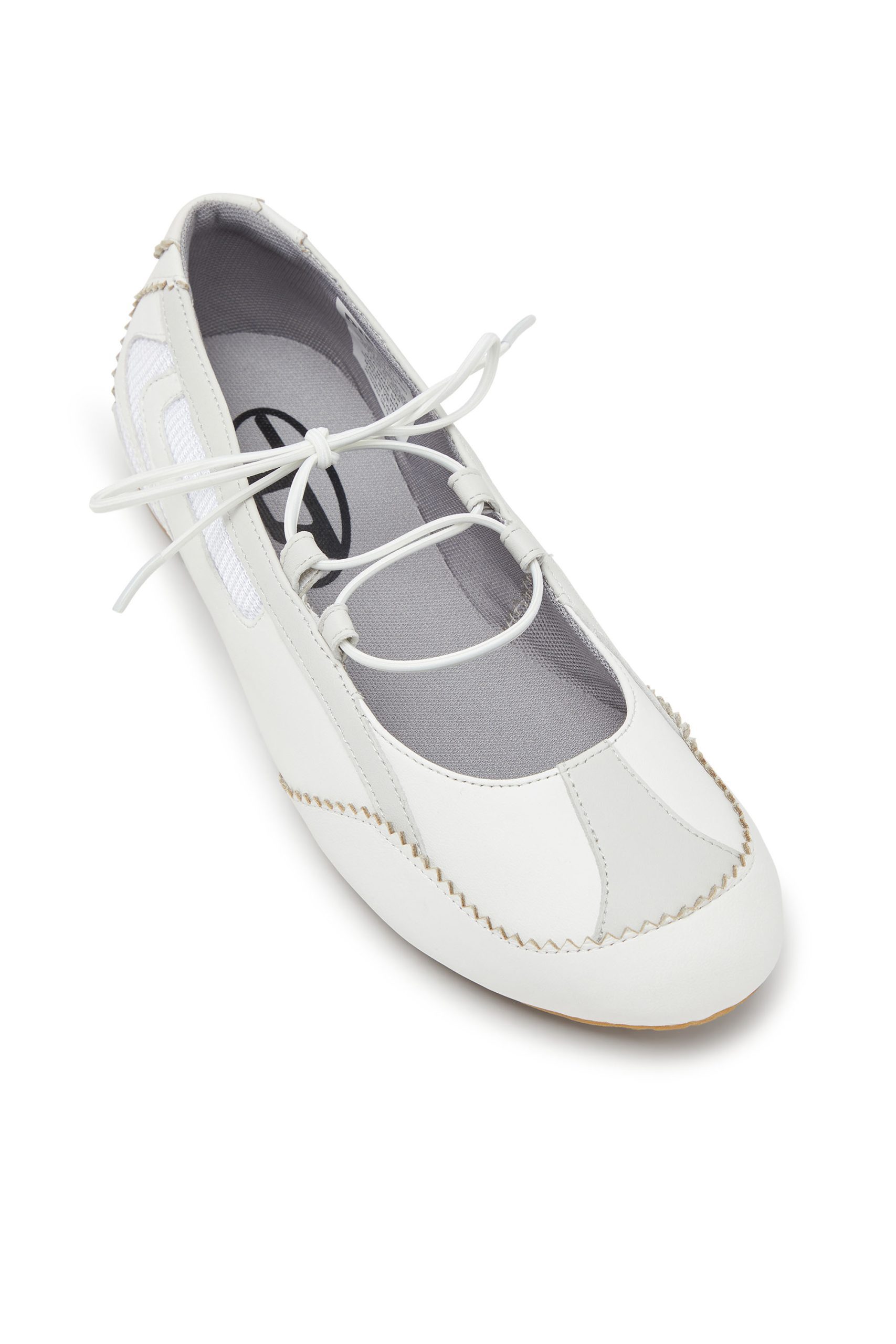 Diesel D-mile Ballerina Lace Up W (Y03856P7477HA963 https://nl.diesel.com/en/flats/d-mile-ballerina-lace-up-w-white/Y03856P7477HA963.htm)