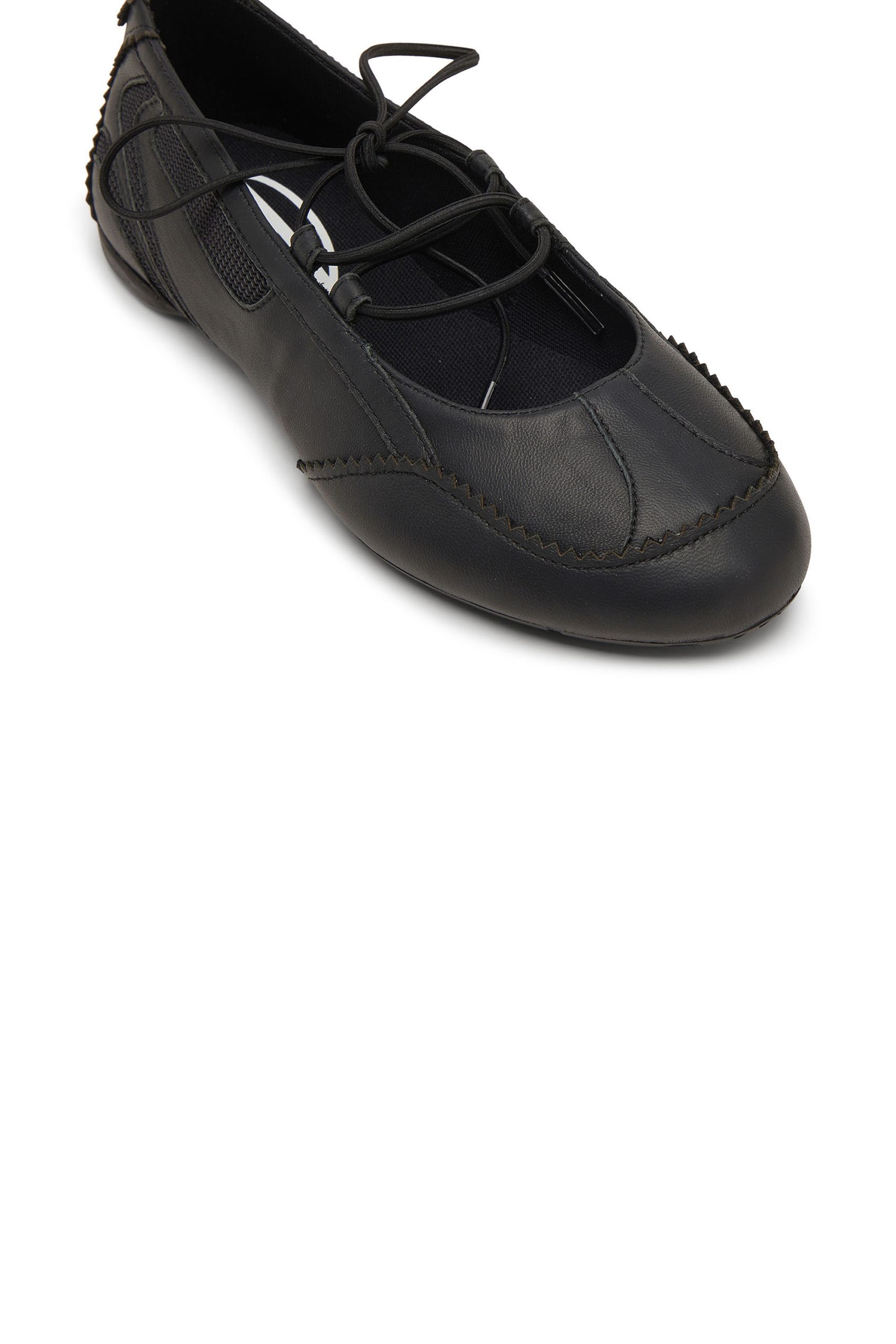 Diesel D-mile Ballerina Lace Up W (Y03856P7477T8013 https://nl.diesel.com/en/flats/d-mile-ballerina-lace-up-w-black/Y03856P7477T8013.htm)