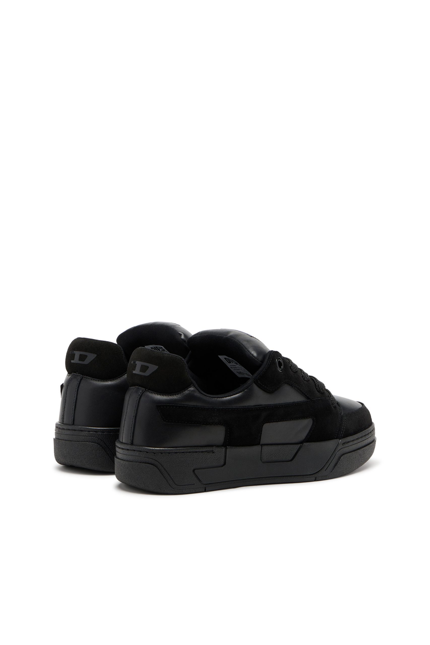 Diesel S-d-ollie Low (Y03796P7476T8013 https://nl.diesel.com/en/sneakers/s-d-ollie-low-black/Y03796P7476T8013.htm)