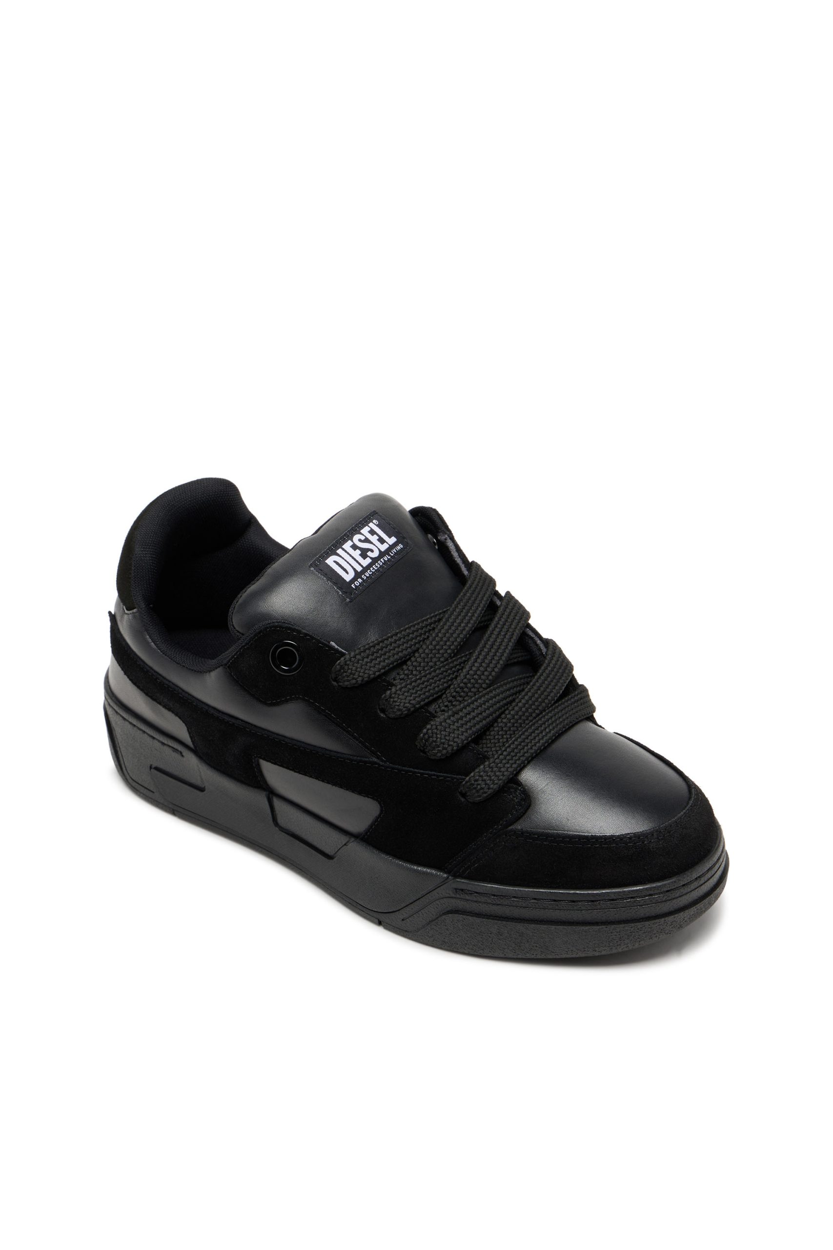 Diesel S-d-ollie Low (Y03796P7476T8013 https://nl.diesel.com/en/sneakers/s-d-ollie-low-black/Y03796P7476T8013.htm)