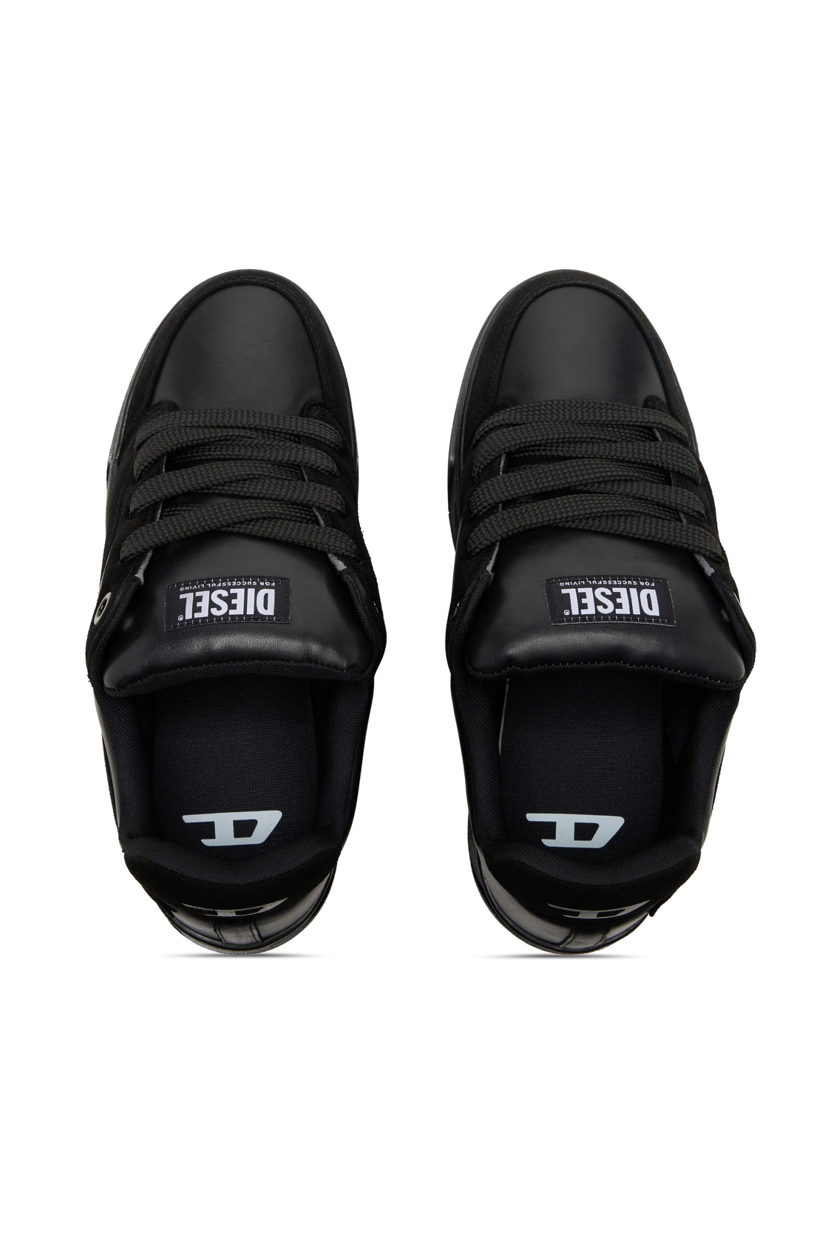 Diesel S-d-ollie Low (Y03796P7476T8013 https://nl.diesel.com/en/sneakers/s-d-ollie-low-black/Y03796P7476T8013.htm)