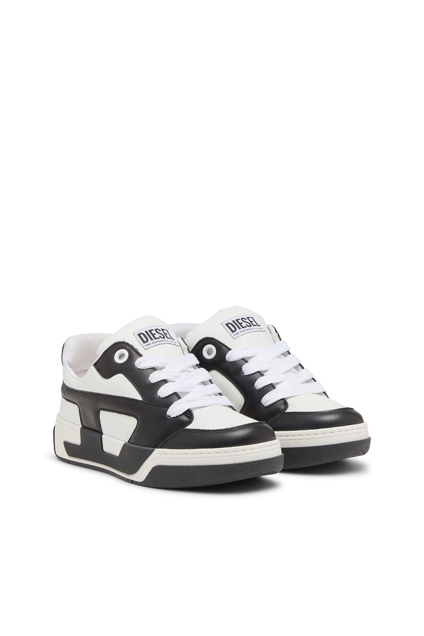 Diesel S-d-ollie Low (Y03796P7483H1527 https://nl.diesel.com/en/sneakers/s-d-ollie-low-white/Y03796P7483H1527.htm)